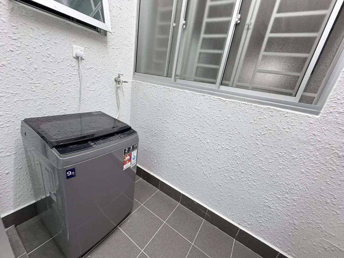 New Minimalist Cozy 3R3B Sgbesi - 6 Pax Apartment Kuala Lumpur Malaysia